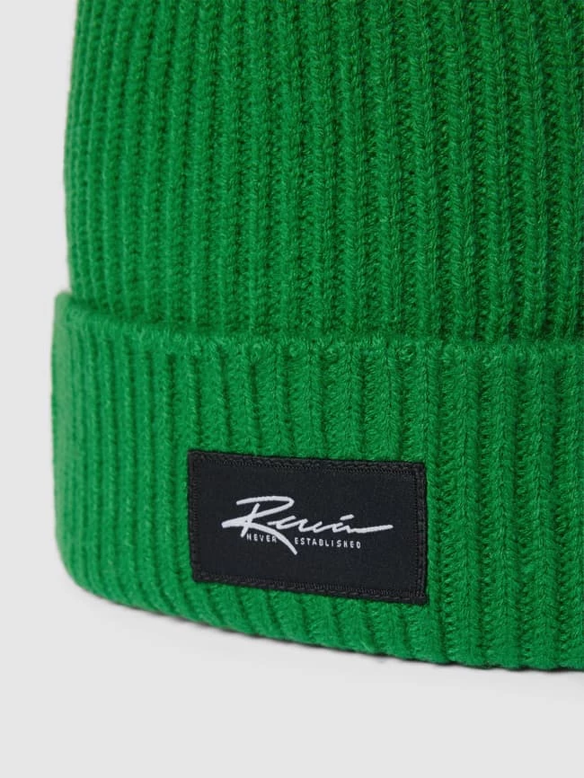 REVIEW Beanie Mit Label-Patch - Gras Grün 2 REVIEW Beanie Mit Label-Patch - Gras Grün – Bild 2